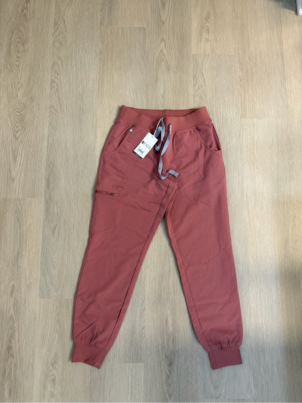 Figs Women's Rust Track Jogger Pants
